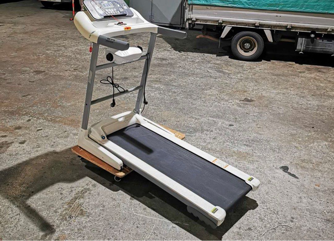 Treadmill delivery clearance
