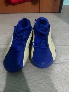 (Category: ) located in . Submitted by sneaker_dub (Listing ID 1325064999, Image 1). Description: .