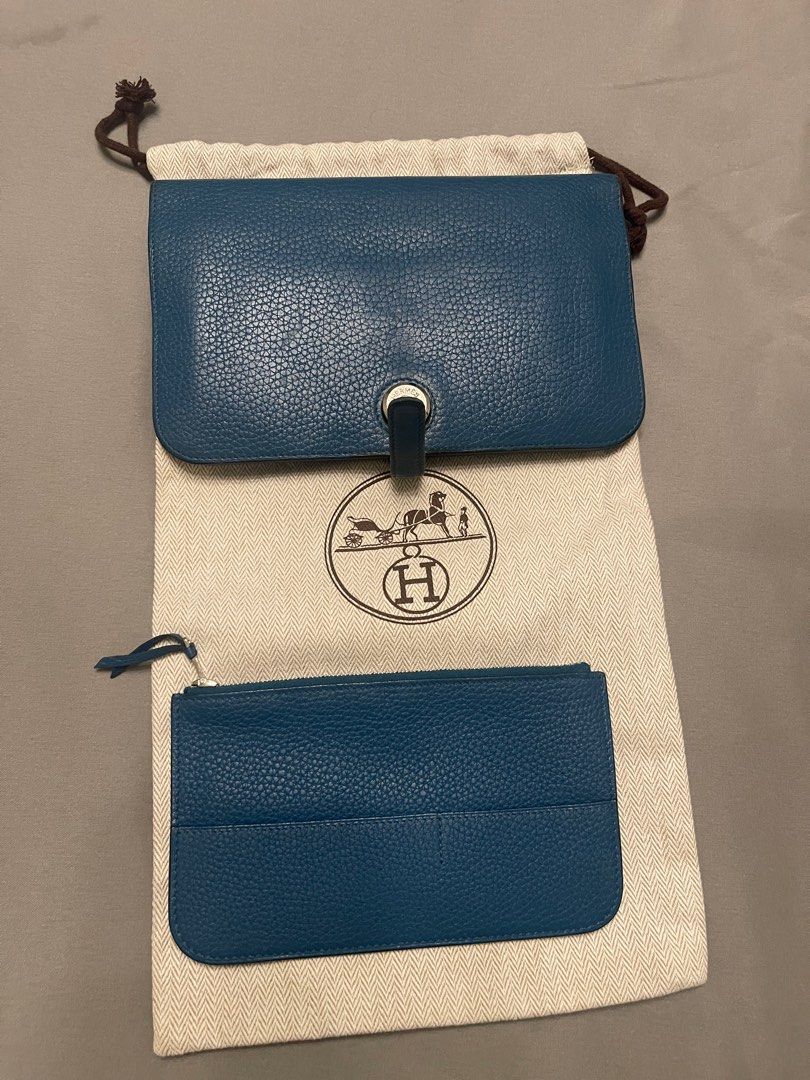 Hermes wallet (Category: Wallets & Card holders) located in Pasay City. Submitted by ccpetitte (Listing ID 1324972540, Image 1). Description: Excellent used condition No scuffs with dustbag.