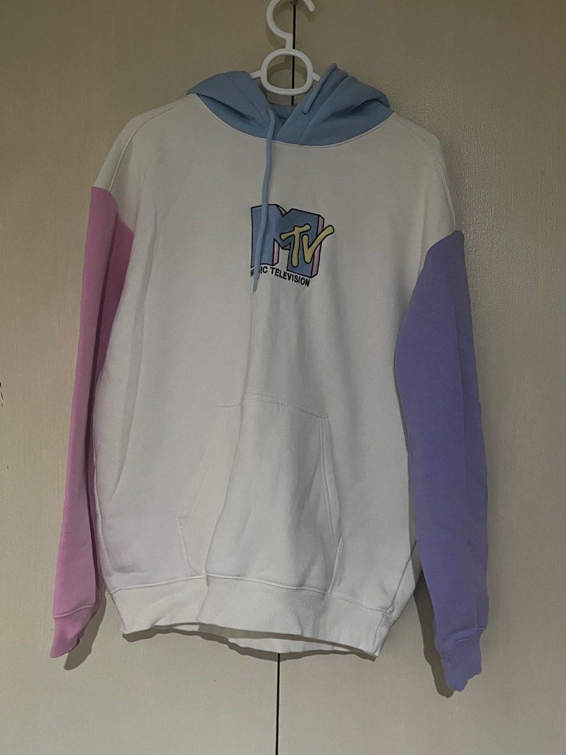 H M MTV Hoodie Women s Fashion Coats Jackets and Outerwear on Carousell