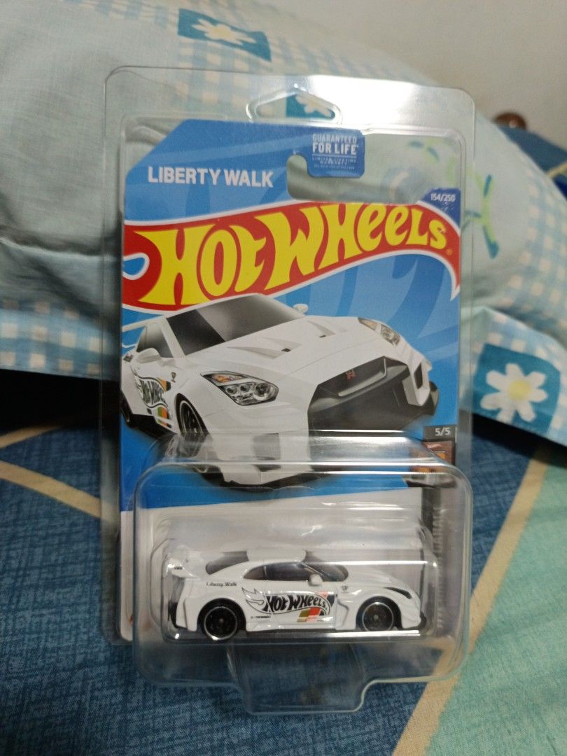 Hotwheels r35 lbwk liberty walk white nissan gtr r35 US card, Hobbies ...