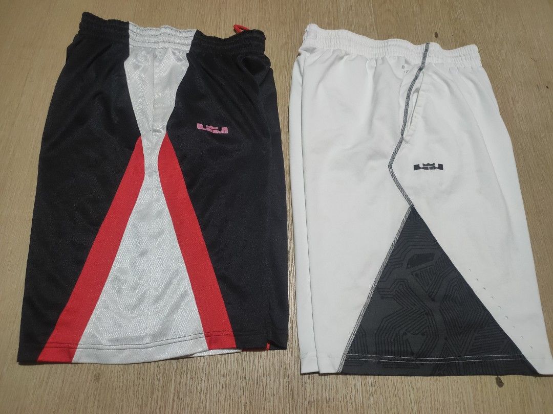 Lebron jersey shorts aspack (Category: Shorts) located in Real. Submitted by raphy2019 (Listing ID 1325063264, Image 1). Description: .
