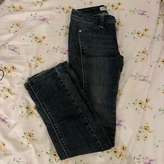 (Category: ) located in . Submitted by iluvc4ts (Listing ID 1325023243, Image 1). Description: .