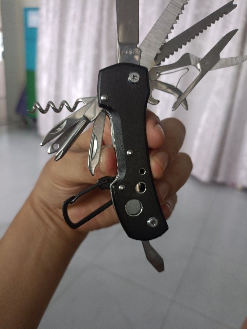 multiple tools (Category: Other Home Appliances) located in Singapore. Submitted by CubeToySG (Listing ID 1324989990, Image 4). Description: small price $5 medium price $8 big price $20.