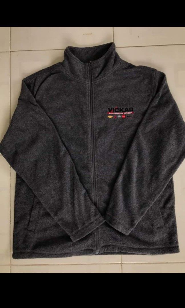 NASCAR Jacket (Category: Coats, Jackets and Outerwear) located in Victoria. Submitted by thrifted_garments (Listing ID 1325015443, Image 1). Description: CANDA on Tag Excellent condition 👍🏻.