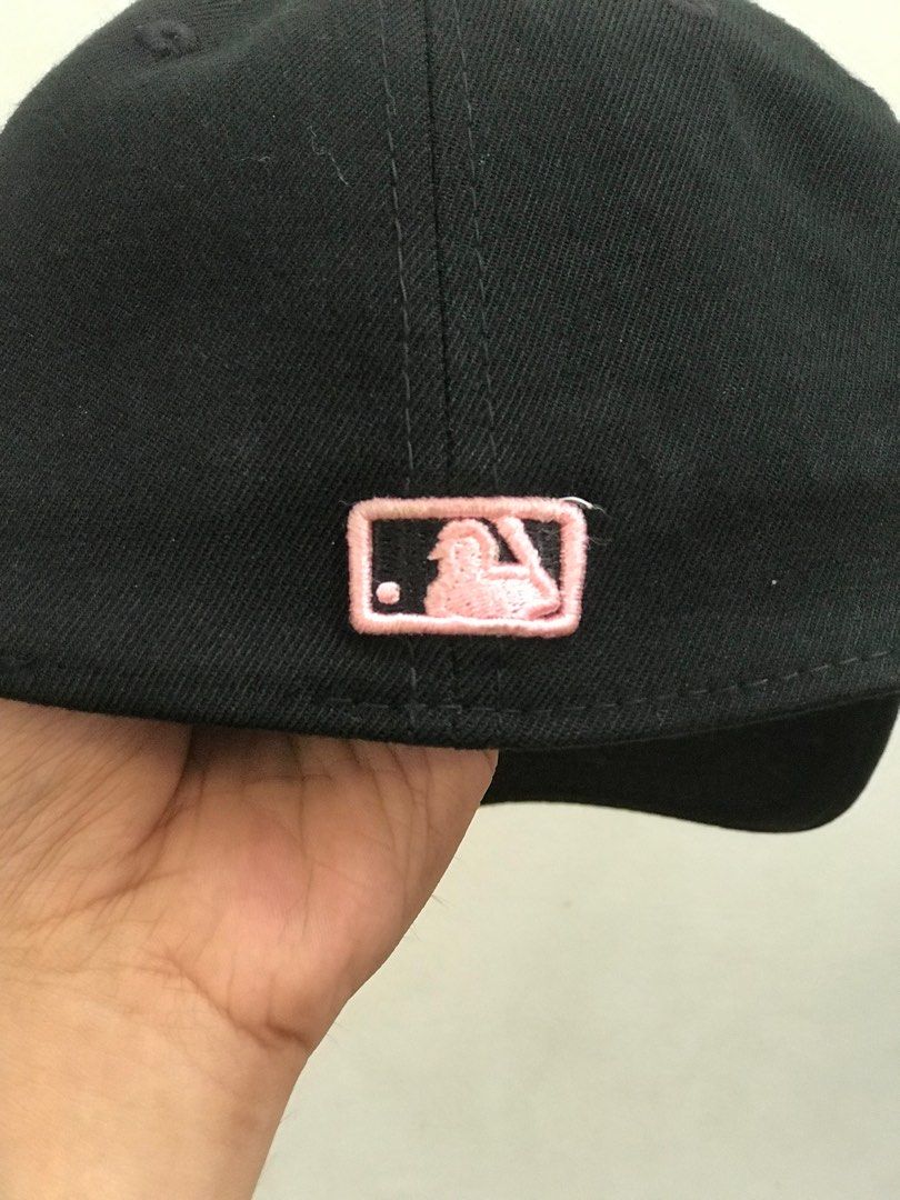 New Era 39Thirty N.Y YANKEES (Category: Caps & Hats) located in Pasig City. Submitted by viktonline (Listing ID 1324996182, Image 3). Description: Used twice only.