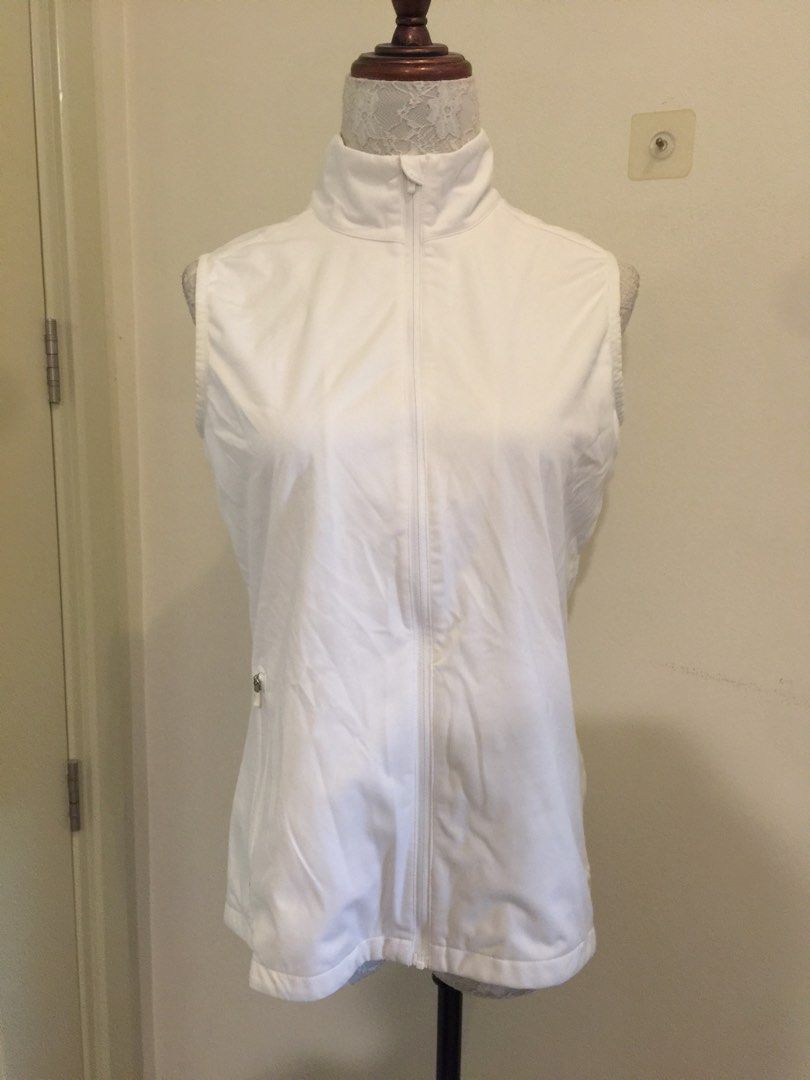 Nike Women s White shield wind vest