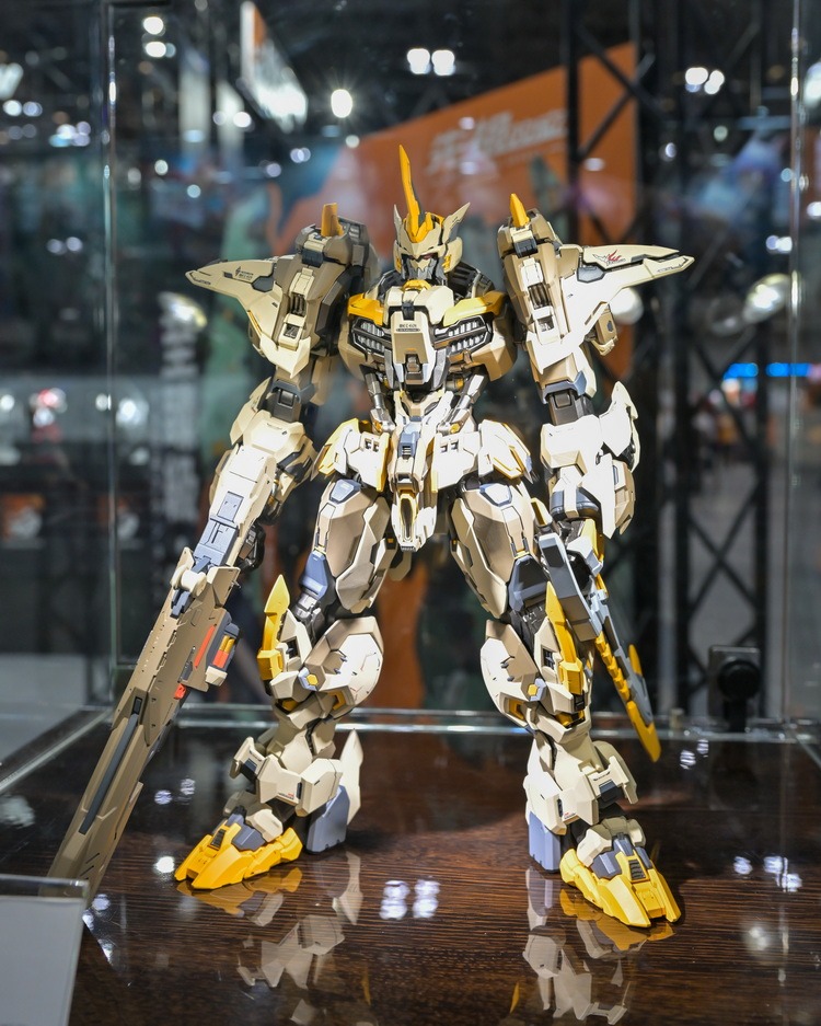 Moshow, MCT-E01 Progenitor Effect God's Whip on Carousell