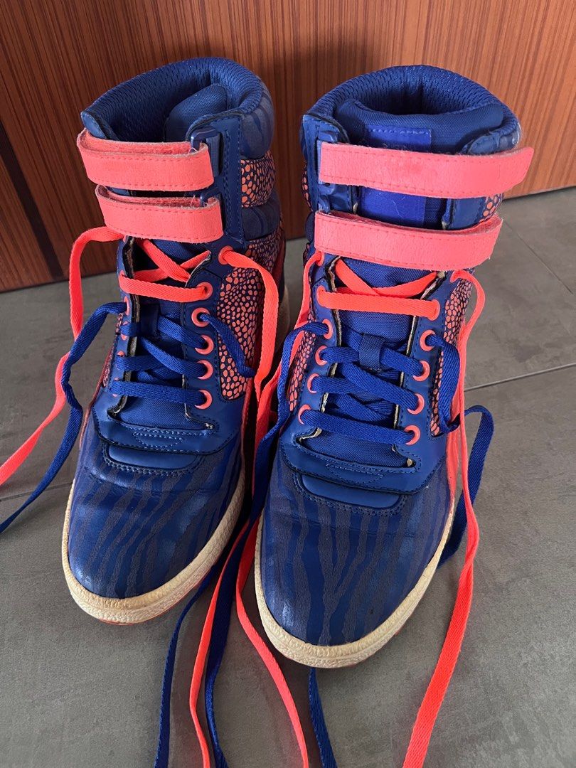 PUMA sky wedge reptile sneaker Women s Fashion Footwear Sneakers on Carousell