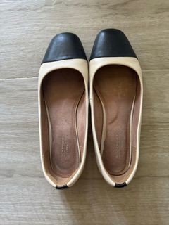 （分類：）位於 。 由 thrift.store.1024 提交（商品編號 1324932386，圖片 1）。簡介： 。
