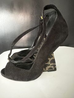(Category: ) located in . Submitted by lilshopaholic (Listing ID 1324990629, Image 1). Description: .