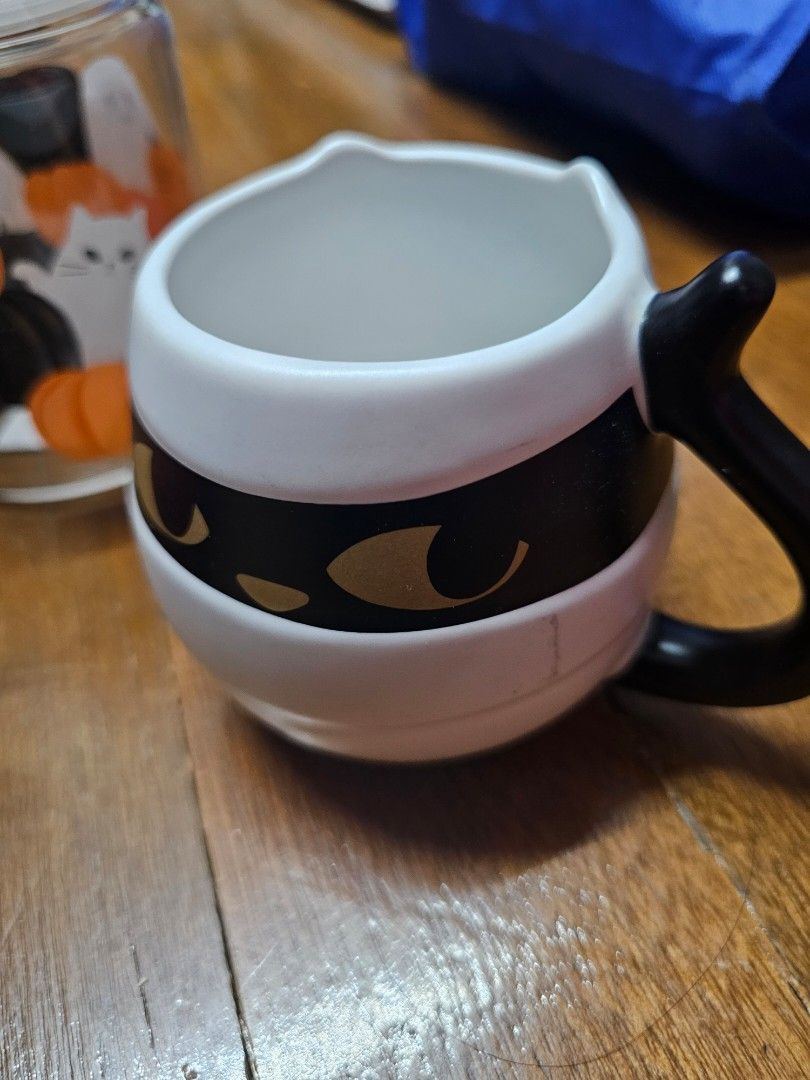 Starbucks Halloween Set (Category: Food Organization & Storage) located in Valenzuela. Submitted by scarletangel35 (Listing ID 1325021833, Image 2). Description: Pumpkin Cat jar Mummy Cat mug Clear Cat canister take all 3000 original price in photo all original starbucks merch.