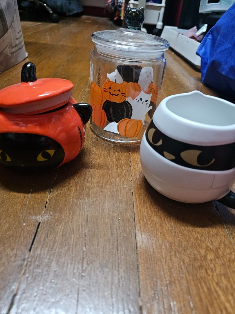 Starbucks Halloween Set (Category: Food Organization & Storage) located in Valenzuela. Submitted by scarletangel35 (Listing ID 1325021833, Image 1). Description: Pumpkin Cat jar Mummy Cat mug Clear Cat canister take all 3000 original price in photo all original starbucks merch.