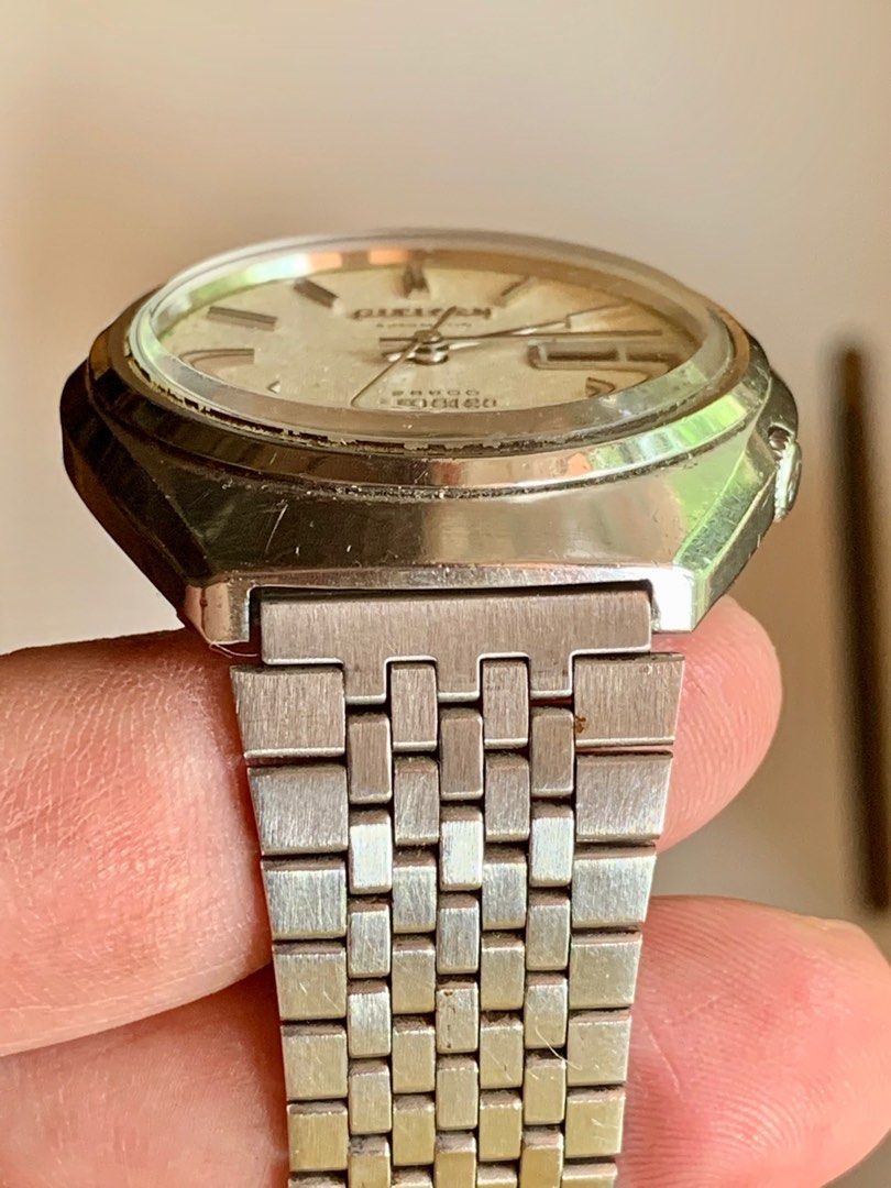 Vintage Citizen Leopard Super Beat 8 (Category: Men's Watches) located in Cebu City. Submitted by boyrey (Listing ID 1325037952, Image 2). Description: Citizen Leopard vph 28800 Production year 1973 37.5mm case size 18mm lug width All original watch head Original Citizen bracelet Automatic movement In good working condition Keeps good time Item in Cebu City This vintage Citizen was a competitor to King Seiko back in the 70’s. .