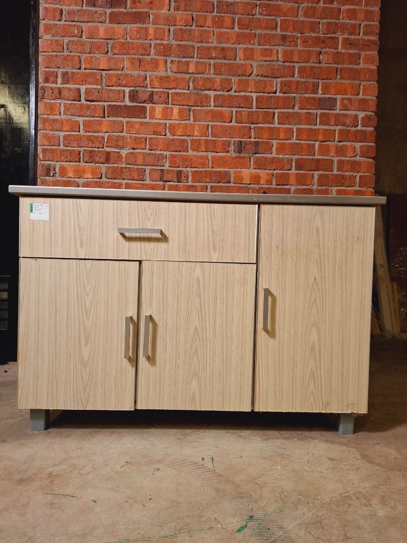 White Wooden Low Kitchen / Dapur Kayu Rendah Warna