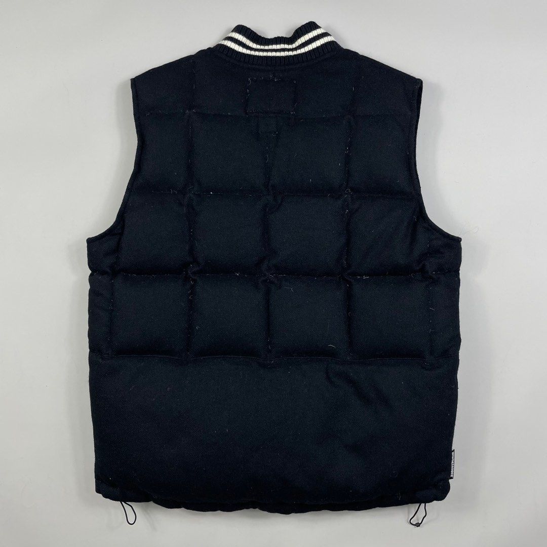 WTAPS AW07 ARCTIC GORE WINDSTOPPER DOWN VEST BLACK (Category: Vests) located in San Fernando. Submitted by tpbgarments (Listing ID 1325051856, Image 2). Description: WTAPS AW07 ARCTIC GORE WINDSTOPPER DOWN VEST BLACK Size Medium No Flaw Dimension Length: 25 Width: 21.