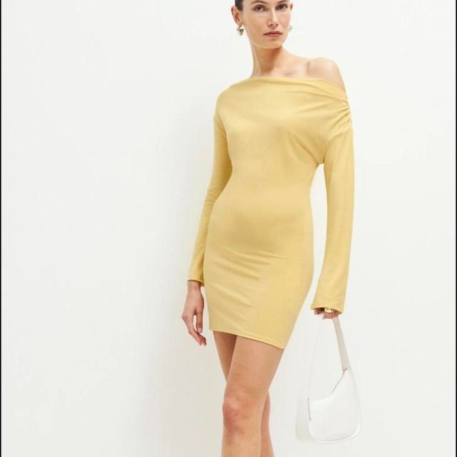 reformation eveline knit dress 100% New 全新未剪牌, 女裝, 連身裙& 套裝, 連身裙- Carousell Dress aritzia