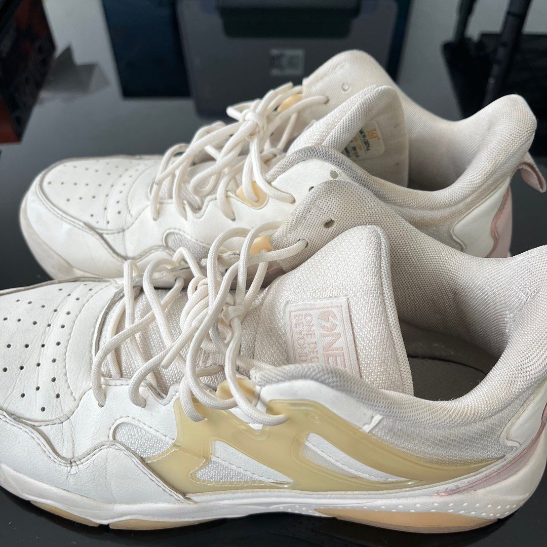 Zalora white sneakers cheap