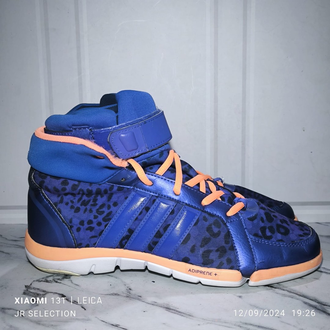 Adidas ez7 2025