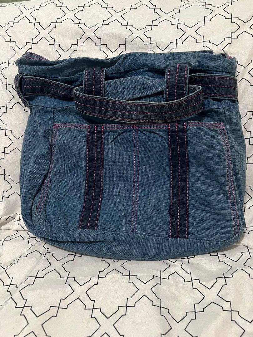Authentic Marc Jacobs Denim bag (Category: Luxury Bags & Wallets) located in Pasay City. Submitted by damoreluxe (Listing ID 1325164552, Image 3). Description: Authentic Marc Jacobs denim bag Please manage your expectation since this is a preloved bag with normal signs of use..