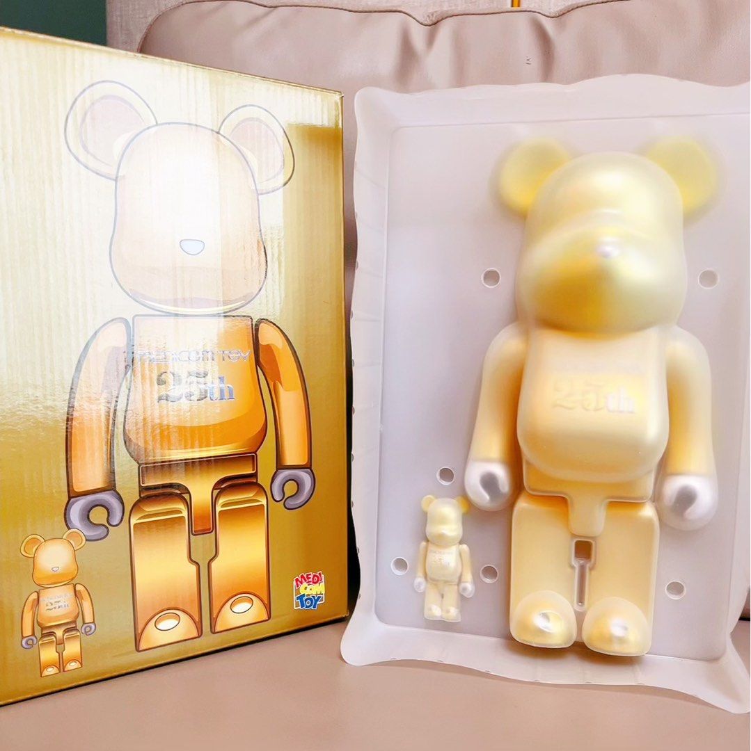 Bearbrick 400% 100% MEDICOM TOY 25th ANNIVERSARY MODEL (Gold