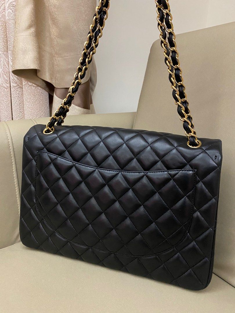 流行り の ブランド  Chanel 黑色經典款Classic Flap 小羊皮金扣手袋特大號, 名牌 小物