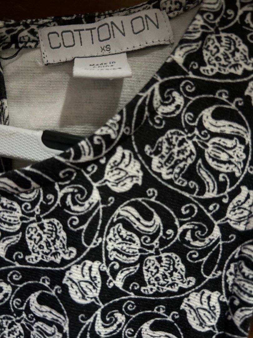 Cotton On Peplum Dress (Category: Dresses) located in Cebu City. Submitted by huff.puff (Listing ID 1325127166, Image 2). Description: Best fits xs-small frames Thick cotton fabric Feel free to DM for more info 🤍.