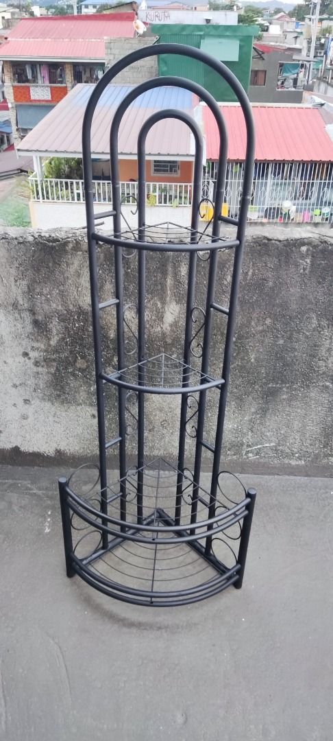 Display Rack (Category: Other Home Decor) located in Manila. Submitted by thirdyboyyy (Listing ID 1325224071, Image 2). Description: Display Rack Lagayan ng mga display .