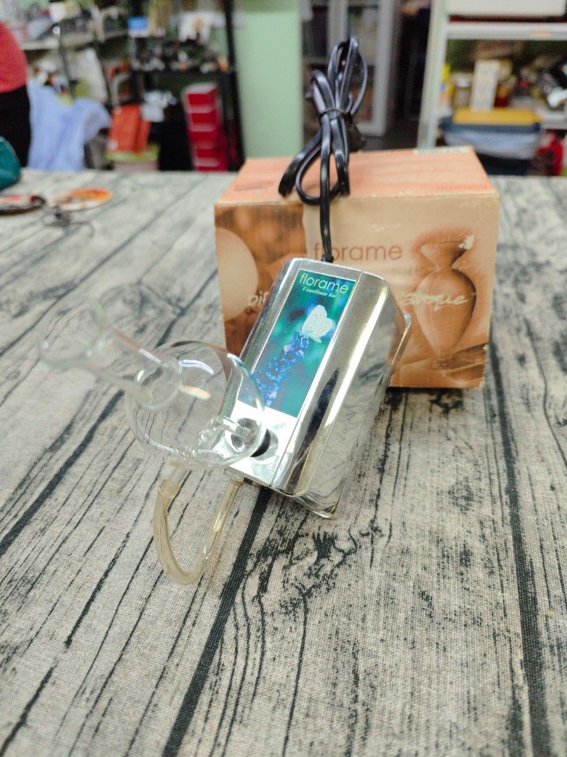 Florame diffuser （分類：家居香薰）位於 Hong Kong。 由 loserk 提交（商品編號 1325228067，圖片 2）。簡介： 中古香薰擴香機。