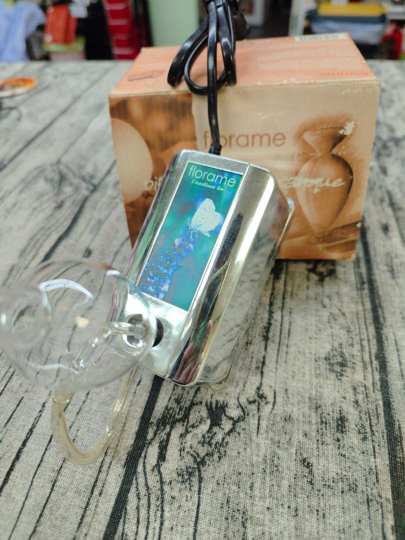 Florame diffuser （分類：家居香薰）位於 Hong Kong。 由 loserk 提交（商品編號 1325228067，圖片 3）。簡介： 中古香薰擴香機。