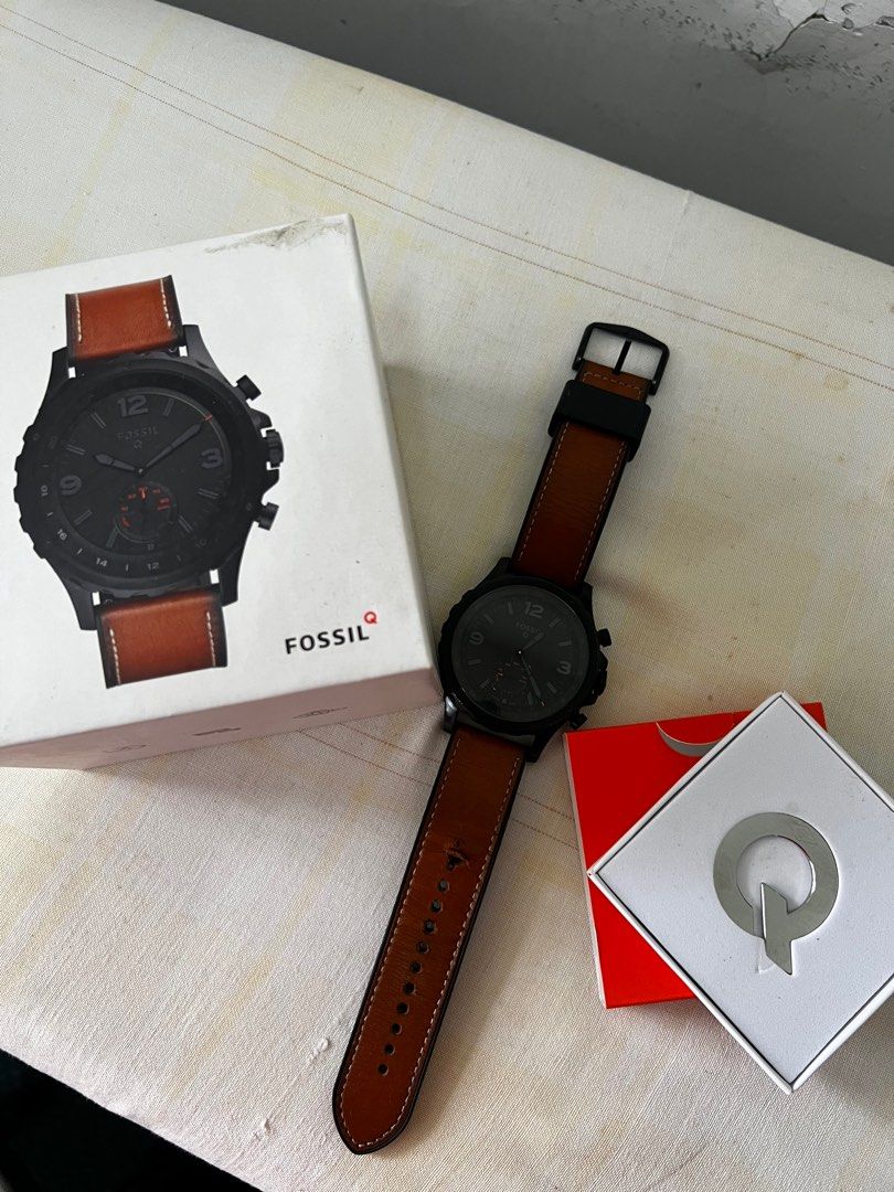 Fossil q nate smartwatch top