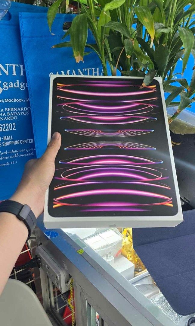 Ipad Pro M2 12.9 128gb Wifi Only (Category: iPad) located in Manila. Submitted by lenweltong05295 (Listing ID 1325153510, Image 1). Description: Ipad Pro M2 12.9 128gb Wifi Only Brandnew Sealed with Warranty Onhand Stock.