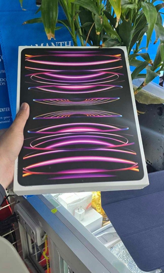 Ipad Pro M2 12.9 128gb Wifi Only (Category: iPad) located in Manila. Submitted by lenweltong05295 (Listing ID 1325153510, Image 2). Description: Ipad Pro M2 12.9 128gb Wifi Only Brandnew Sealed with Warranty Onhand Stock.