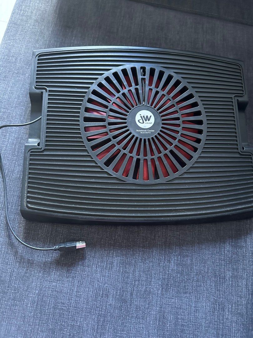 Laptop Notebook Cooler (Category: Laptops & Notebooks) located in Dasmarinas. Submitted by prinsesitah_ (Listing ID 1325148266, Image 1). Description: For Sale Laptop/ Notebook Coolers Brand: JW concept and Deepcool Take both for 400 Lalamove pickup location: Dasma Cavite.