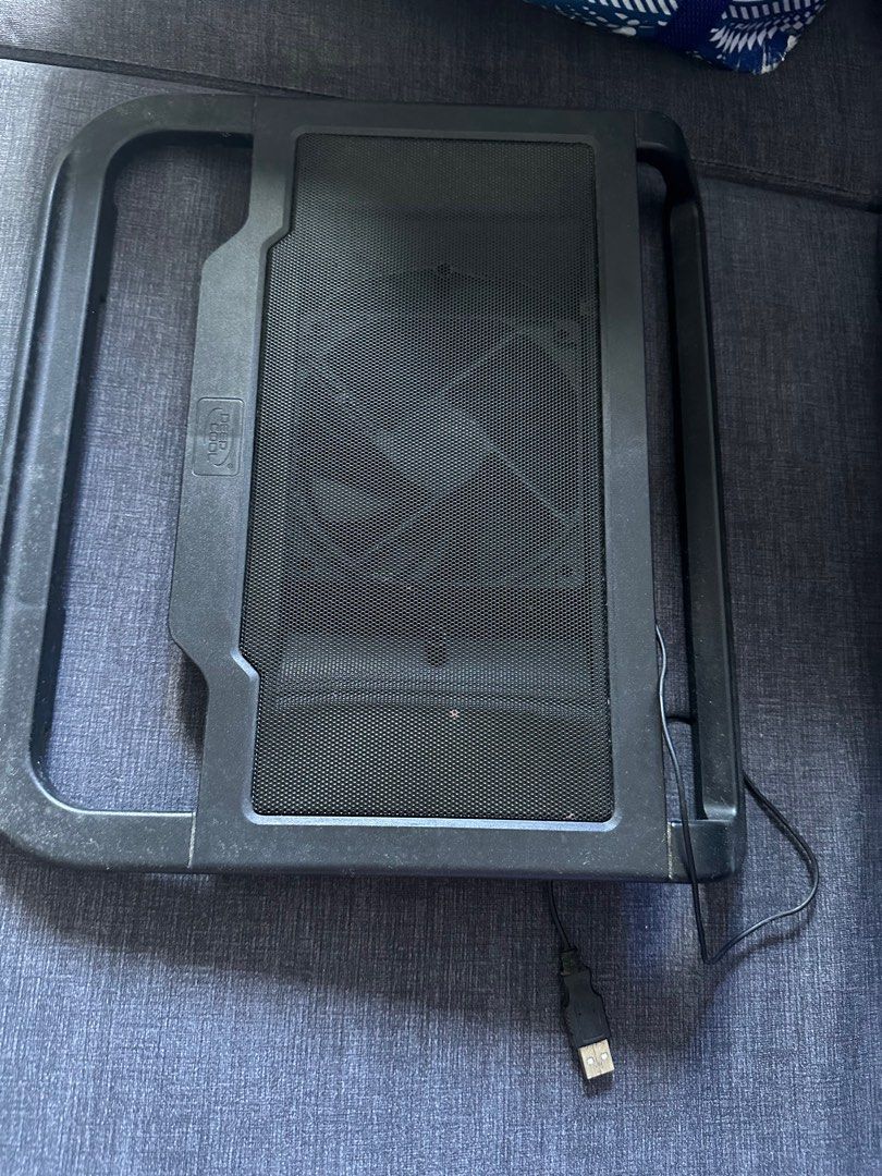 Laptop Notebook Cooler (Category: Laptops & Notebooks) located in Dasmarinas. Submitted by prinsesitah_ (Listing ID 1325148266, Image 2). Description: For Sale Laptop/ Notebook Coolers Brand: JW concept and Deepcool Take both for 400 Lalamove pickup location: Dasma Cavite.