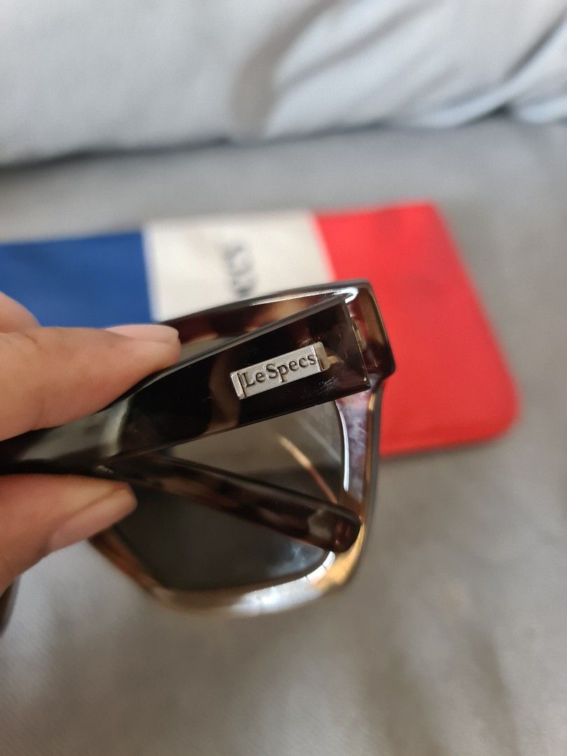 Le Specs New Wave Original Like New Fesyen Pria Aksesoris Kacamata di Carousell