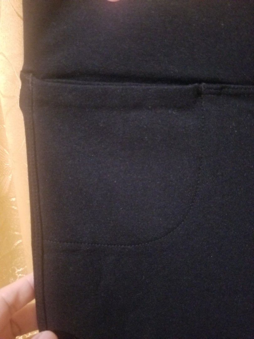 Leggings Pants for women (Category: Jeans) located in Manila. Submitted by quitmagadia (Listing ID 1325256961, Image 2). Description: New arrival❣ From US❣ Leggings pants for women American Giant Color: black na black sya mukhang bago pa minsan lng nagamit. makapal ang tela nya. Size: 14 / XL.