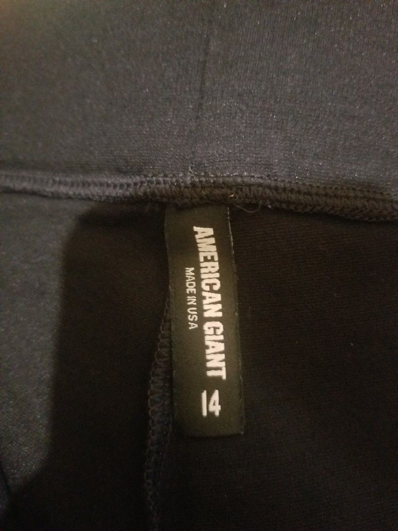 Leggings Pants for women (Category: Jeans) located in Manila. Submitted by quitmagadia (Listing ID 1325256961, Image 3). Description: New arrival❣ From US❣ Leggings pants for women American Giant Color: black na black sya mukhang bago pa minsan lng nagamit. makapal ang tela nya. Size: 14 / XL.