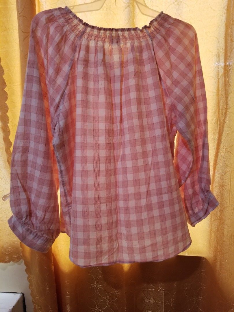 Longsleeves for women (Category: Longsleeves) located in Manila. Submitted by quitmagadia (Listing ID 1325172466, Image 2). Description: New arrival❣ From US❣ Longsleeves for women Roller Rabbit Size: XL.