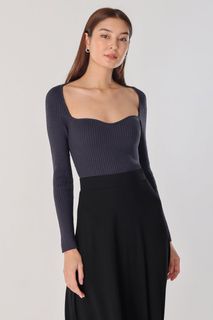 (Category: ) located in . Submitted by seaofclothes (Listing ID 1325235775, Image 1). Description: .