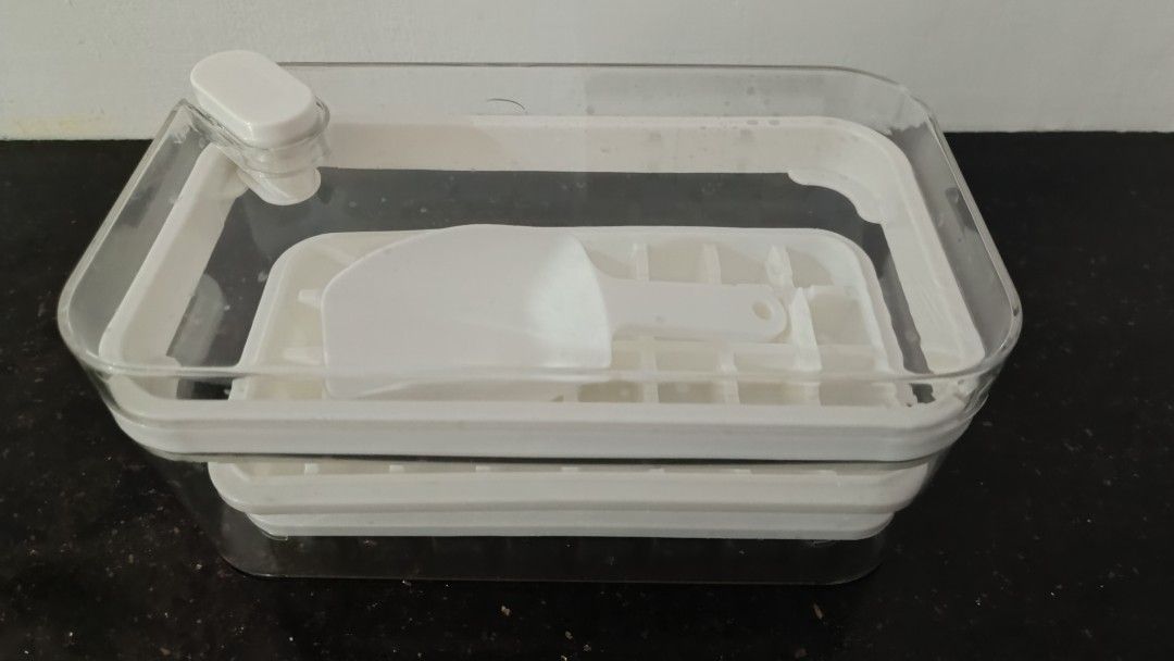 Miracle Ice Tray Set (Category: Storage Boxes & Baskets) located in Carmona. Submitted by redtagged. (Listing ID 1325174408, Image 1). Description: .