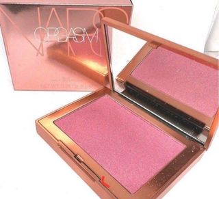 (Category: ) located in . Submitted by authentic.beauty (Listing ID 1325174795, Image 1). Description: .