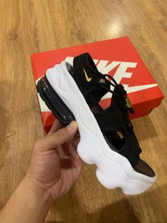(Category: ) located in . Submitted by sneaker123 (Listing ID 1325217188, Image 1). Description: .