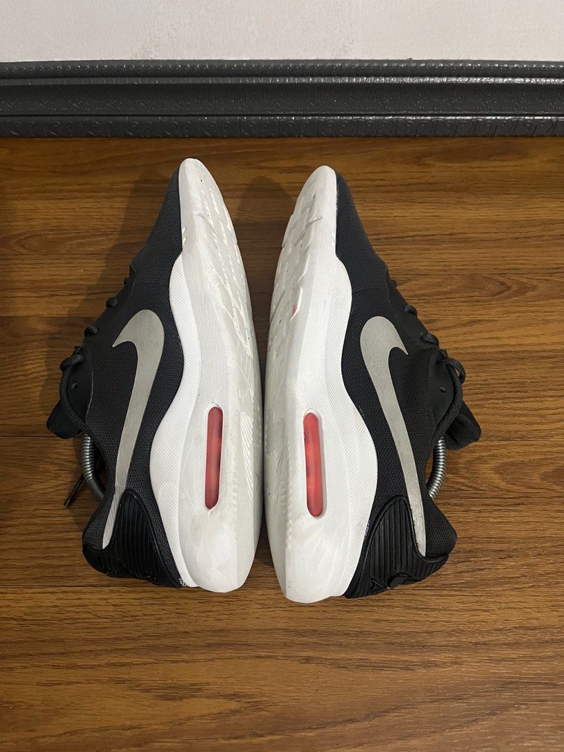 Nike air max oketo on feet top