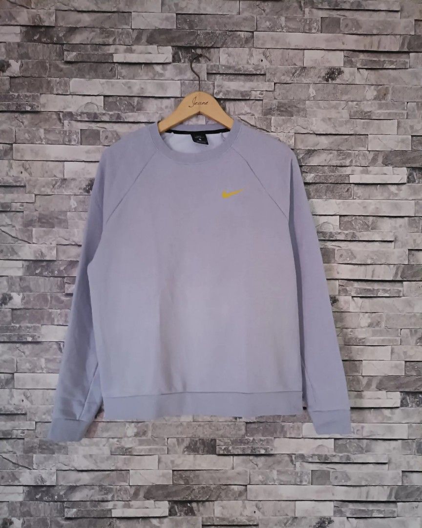 Sale Nike drifit backless sweatshirt Fesyen Wanita Pakaian Wanita Atasan di Carousell