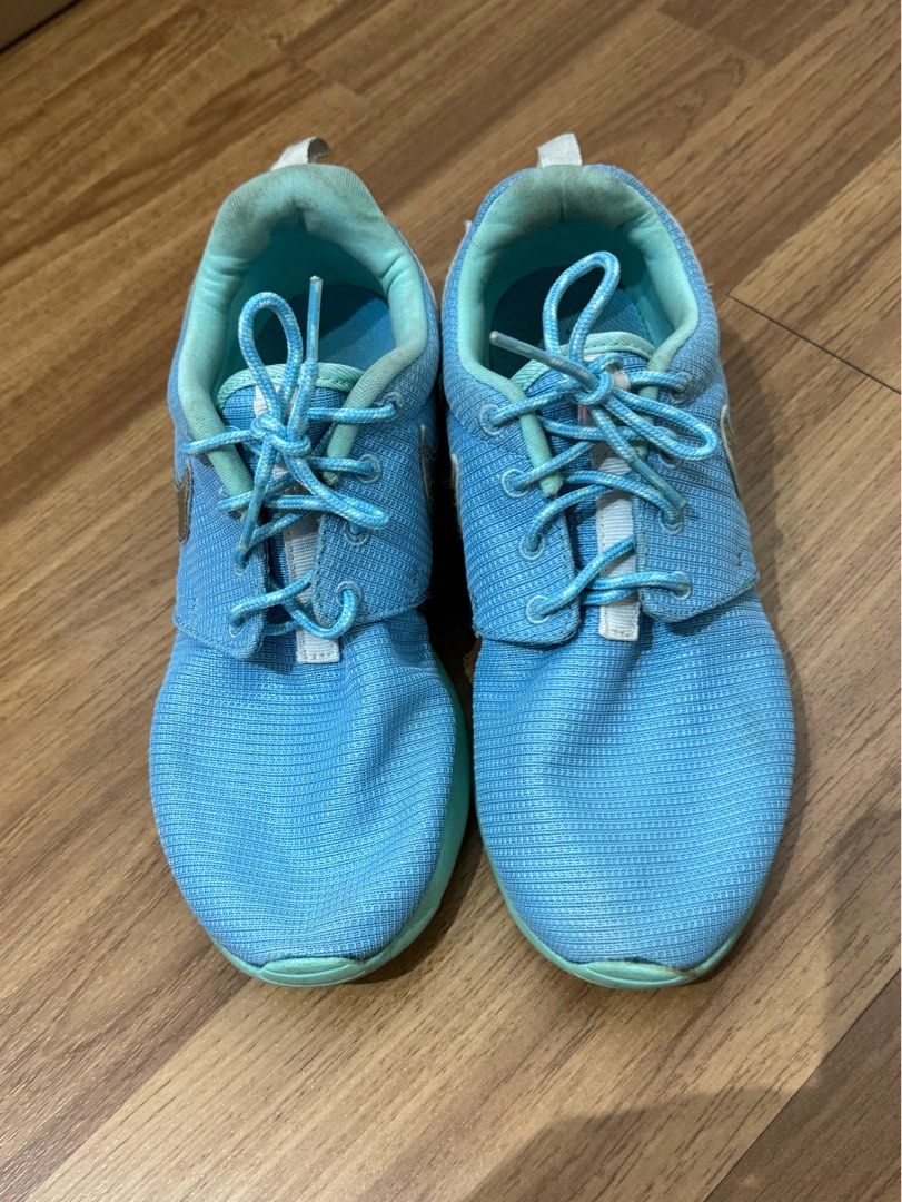 Nike Roshe Run Baby Blue Fesyen Wanita Sepatu di Carousell