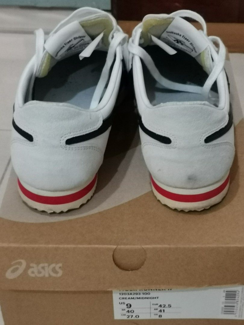 Onitsuka Tiger Corsair Black (Category: Sneakers) located in Singapore. Submitted by fr3akaz0id (Listing ID 1325255570, Image 3). Description: Selling a good condition Onitsuka Tiger Corsair Black shoes. Bought from another seller in carousell and only wear it once and it didn't fit me so decided to sell it. Outer condition is like new but inside of shoes at the heel side are peeling off as shown in last 3 pics. It's not visible from the outside 