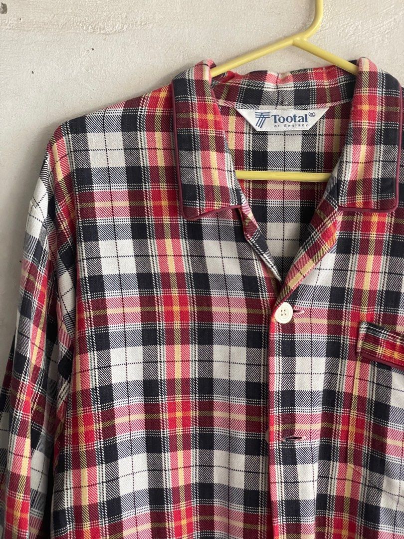 Plaid polo long sleeve (Tootal) (Category: Tshirts & Polo Shirts ) located in Makati City. Submitted by muhill (Listing ID 1325191571, Image 2). Description: 9/10 condition Pm for more info.