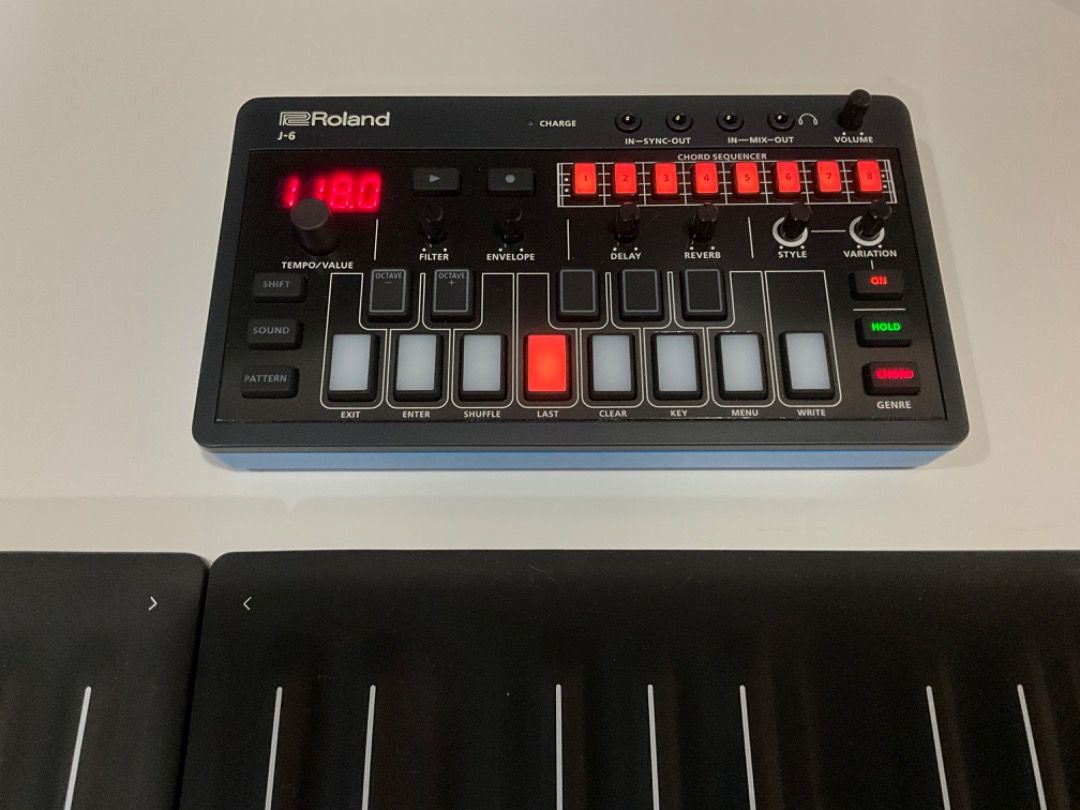 Roland J-6コードシンセサイザー ROLAND(ローランド) J-6 CHORD