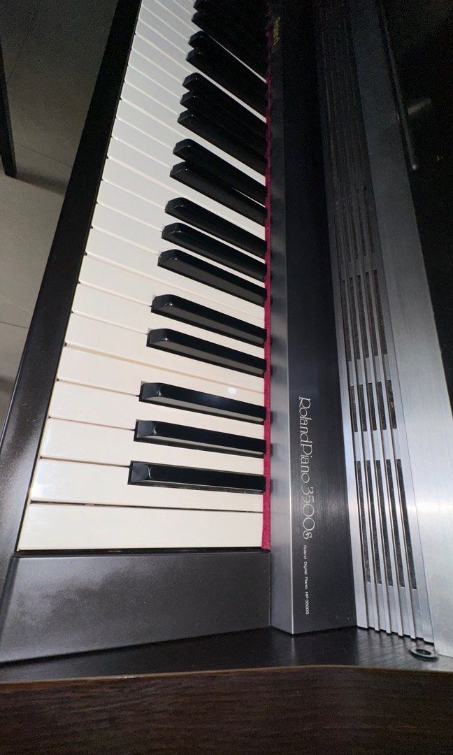 ROLAND HP 3500S MADE IN JAPAN ALL KEYS PEDAL ARE ALL WORKING CLASSIC VERY PRESENTABLE Hobbies Toys Music Media Musical Instruments on Carousell